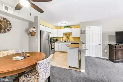 5200 Hilltop Drive #42, Brookhaven, PA 19015 - Photo 8