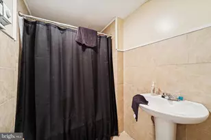 4 Creek Ave, Darby, PA 19023 - Photo 12