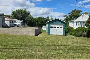 2434 Green St, Chester, PA 19013 - Photo 4