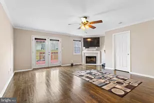 414 Dogwood Cir, Upper Chichester, PA 19014 - Photo 8