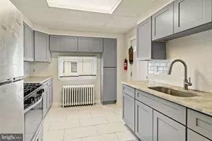 7229 Clinton Rd, Upper Darby, PA 19082 - Photo 8