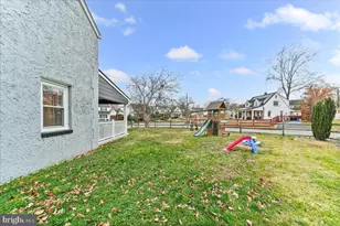 2330 Poe Rd, Secane, PA 19018 - Photo 30