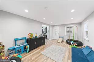 2330 Poe Rd, Secane, PA 19018 - Photo 12