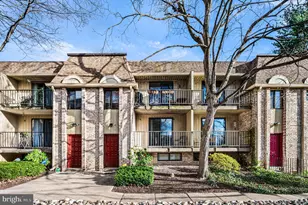 338B Saybrook Ln, Wallingford, PA 19086 - Photo 1