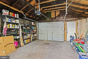 317 N Llanwellyn Ave, Glenolden, PA 19036 - Photo 28