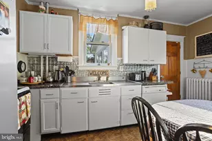 317 N Llanwellyn Ave, Glenolden, PA 19036 - Photo 14