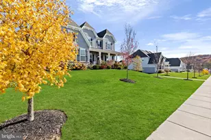 402 Barrows Sheef, Newtown Square, PA 19073 - Photo 4