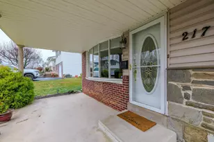 217 Bramber Dr, Broomall, PA 19008 - Photo 2