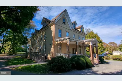 900 Main, Brookhaven, PA 19015 - Photo 2