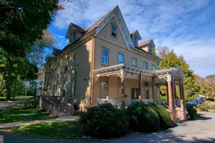 900 Main, Brookhaven, PA 19015 - Photo 2