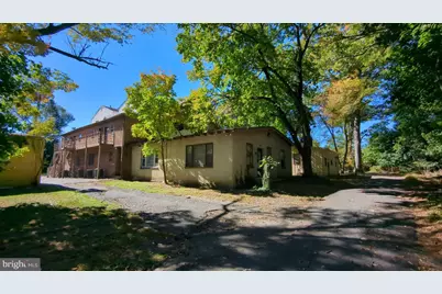 900 Main, Brookhaven, PA 19015 - Photo 12