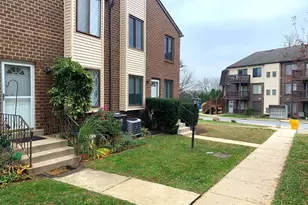 5200 Hilltop Dr, Brookhaven, PA 19015 - Photo 2