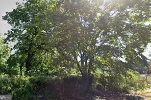 513 Barclay St, Chester, PA 19013 - Photo 1