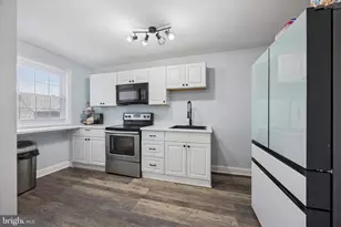 71 S Brighton Ave, Upper Darby, PA 19082 - Photo 6