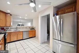 86 Louis James Ct, Upper Chichester, PA 19014 - Photo 8