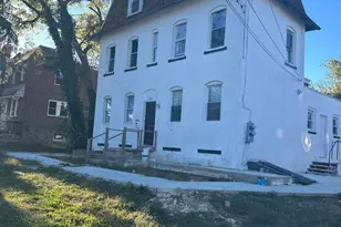 224 E 24th St, Chester, PA 19013 - Photo 2