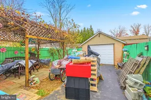 810 Pleasant Ave, Upper Chichester, PA 19061 - Photo 14