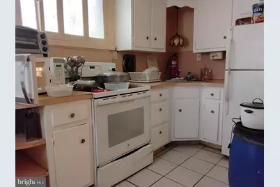 27 Concord Road, Darby, PA 19023 - Photo 4