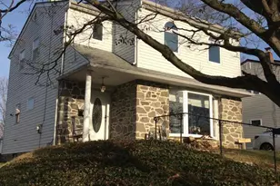 42 Colonial Dr, Havertown, PA 19083 - Photo 2