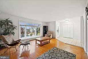 42 Colonial Dr, Havertown, PA 19083 - Photo 4