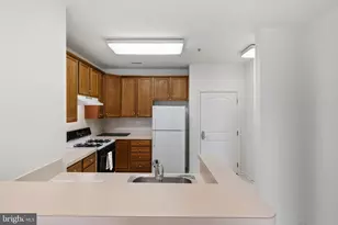 6107 Lydia Hollow Dr, Glen Mills, PA 19342 - Photo 8