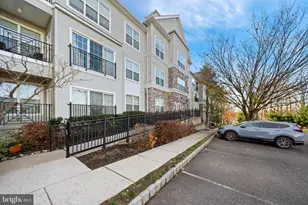 6107 Lydia Hollow Dr, Glen Mills, PA 19342 - Photo 2