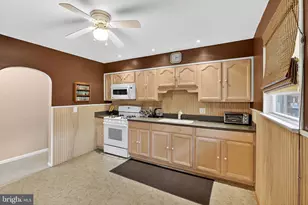 111 E Oak Ln, Glenolden, PA 19036 - Photo 16