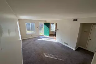 5200 Hilltop Dr, Brookhaven, PA 19015 - Photo 6