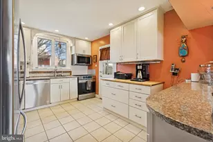 145 Merrybrook Dr, Havertown, PA 19083 - Photo 10