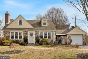 145 Merrybrook Dr, Havertown, PA 19083 - Photo 2