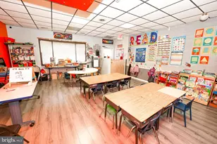 232 Long Ln, Upper Darby, PA 19082 - Photo 4