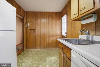 933 Bedford Avenue, Collingdale, PA 19023 - Photo 6