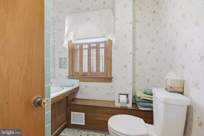 933 Bedford Avenue, Collingdale, PA 19023 - Photo 14