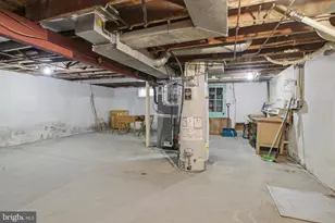 933 Bedford Ave, Collingdale, PA 19023 - Photo 16