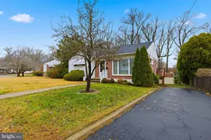 916 Brooke Ave, Morton, PA 19070 - Photo 2