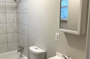 425 Highland Ave, Chester, PA 19013 - Photo 18