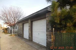 1224 E 11th St, Crum Lynne, PA 19022 - Photo 12