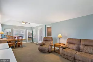 26 Green Ln, Aston, PA 19014 - Photo 6