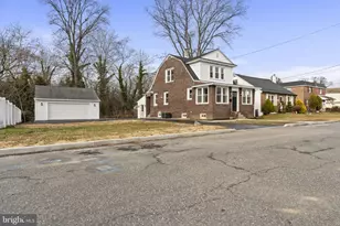 242 Willard Dr, Ridley Park, PA 19078 - Photo 2