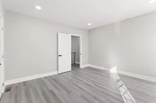 28 S 12th St, Darby, PA 19023 - Photo 16