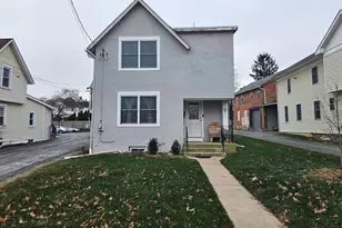 404 W Wayne Ave, Wayne, PA 19087 - Photo 1