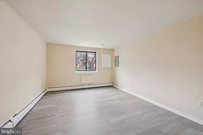 100 E Glenolden Avenue #D-17, Glenolden, PA 19036 - Photo 10