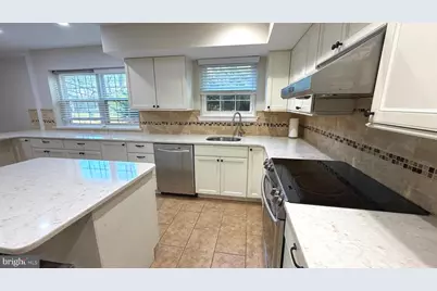 639 Heather Lane, Bryn Mawr, PA 19010 - Photo 12