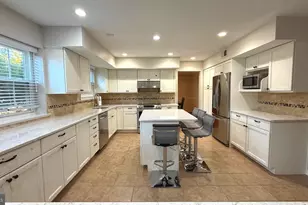 639 Heather Ln, Bryn Mawr, PA 19010 - Photo 8