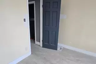 424 Highland Ave, Chester, PA 19013 - Photo 2