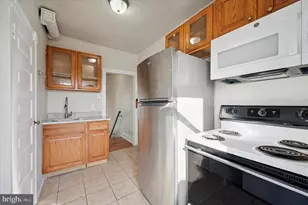 77 N Keystone Ave, Upper Darby, PA 19082 - Photo 14