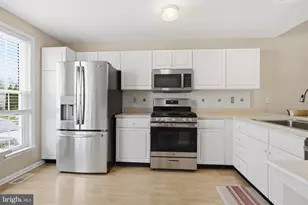 4335 Somerset Ln, Aston, PA 19014 - Photo 4