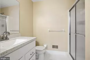 4335 Somerset Ln, Aston, PA 19014 - Photo 12