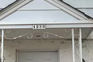 1233 Clover Ln, Chester, PA 19013 - Photo 10