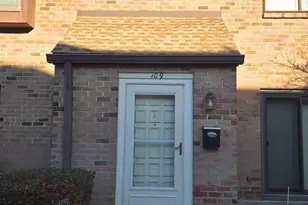 109 Village Chatham, Ardmore, PA 19003 - Photo 2